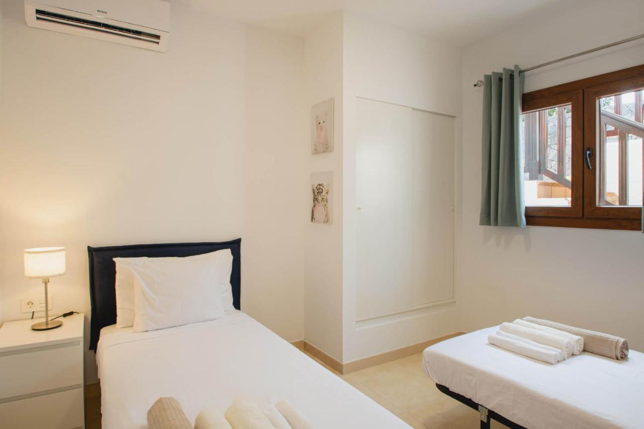 Stylish 6 Bedroom Villa Princesa - Hot Tub - Heated Pool - Near Beach & Waterparks ปลายาบลังกา ภายนอก รูปภาพ